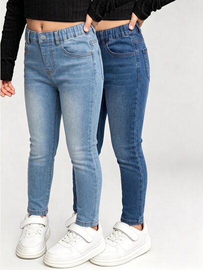 SHEIN Young Girl Denim Jeans.Autumn New Arrival.Fashion Casual Style.Multi-Color Washed.Tapered Fit.Made Of Lightweight Soft Cotton Denim Fabric, A Must-Have Item For Fashionable Girls, 2-Piece Set Suitable For All Seasons, Perfect For Daily Wear, Photo Shoots, Shopping, Outings, Gatherings, Music Festivals And More.2026 New Young Girl Denim Jeans