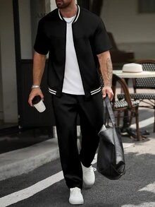 Manfinity CasualCool Chaqueta Bomber con Ribete a Rayas & Pantalones para Hombre sin Camiseta - Negro - Ver 1