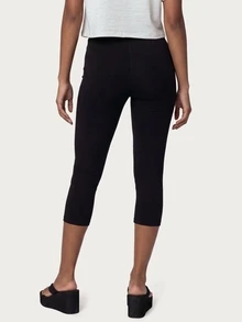 MISSGUIDED TEEN High Rise Cropped Capri Leggings With Logo Detail Smooth Knit Fabric Fitted Silhouette Mid-Calf Length Everyday Essential - Black - View 2