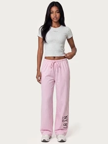 MISSGUIDED TEEN Kaos Crop Bergaris dengan Detail Logo Tulisan dan Sayap Malaikat Berhiaskan Rhinestone di Bagian Belakang, Kerah Bulat, Lengan Pendek, Potongan Slim Fit, Atasan untuk Festival Musim Panas - Light Grey - View 6