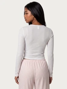 MISSGUIDED TEEN Angel Club 字母胸前印花圓領長袖修身華夫格針織短版上衣，適合休閒日常穿著 - 灰色 - 查看 3