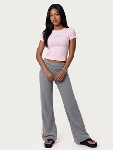 MISSGUIDED TEEN Rhinestone Honey Script Crew Neck Short Sleeve Crop T-Shirt Fitted Slim Fit Tee Summer Festival Y2K Style - Pink - View 6