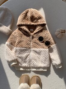 SHEIN 男女嬰兒/男嬰秋冬保暖內裡加厚拼色拼接連帽夾克，男嬰秋冬服飾，復古風 - 卡其色 - 查看 4