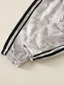 SHEIN 中性嬰兒男/女童、幼兒 2件組 秋冬抓絨內裡加厚休閒運動風迷彩立領夾克套裝、衛衣套裝、嬰兒冬季衣物、運動服 - 灰色 - 查看 6