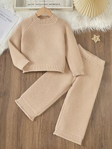 SHEIN 女童獨特圖案針織套裝－立領套頭衫配捲袖口與寬鬆直筒褲，適合秋冬 - 卡其色 - 查看 1