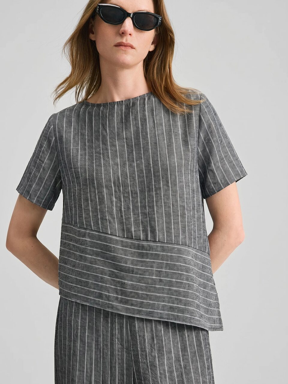 Striped Fabric Navy Blue & White Comfortable Skin-Friendly Women's Office Wear Low-Key Old Money Style High-End Urban Commute High-Quality Airport Wear Cruise Wear Wedding Guest Outfit Holiday Attire Elegant Wedding Guest Dress Minimalist Quiet Luxury Texture Essential Outfit High-End Material All-Season Versatile Holiday Clothing Romantic Date Outfit Casual Themed Series Design Women's 2-Piece Set
