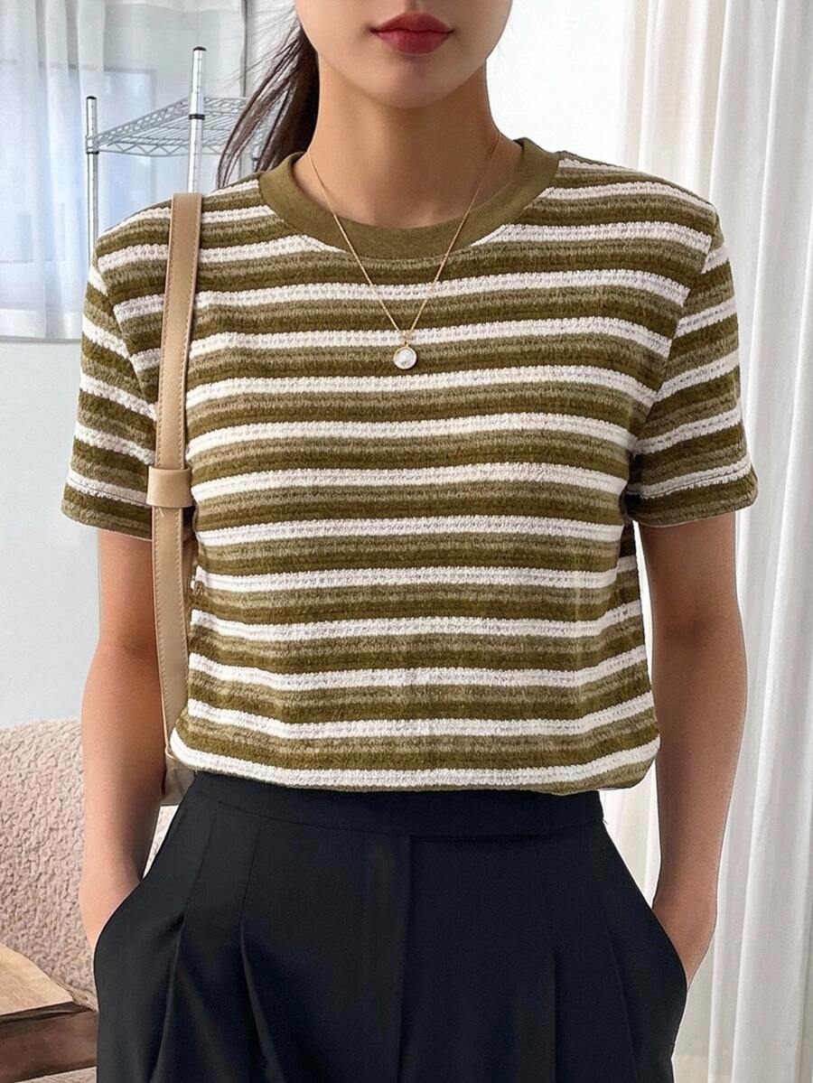 DAZY Women's Striped Round Neck Short Sleeve Casual Versatile T-Shirt - Olive Green - View 1