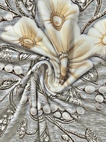 Resyla 大码女式圆领仿珍珠3D花卉装饰休闲百搭日常穿T恤 - 深灰色 - 查看 3