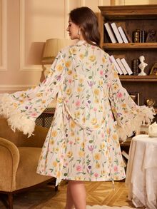 Slumberist Set de camisón y bata con estampado floral de malla y decoración de plumas, 2 piezas - Albaricoque - Ver 2