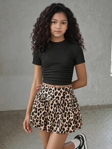 SHEIN Tween Girl Solid Color Fashion Textured Short Sleeve Crew Neck Pleated T-Shirt And Leopard Print Skirt Set Vacation Black Brown Summer Casual - Black - View 4