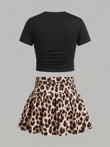 SHEIN Tween Girl Solid Color Fashion Textured Short Sleeve Crew Neck Pleated T-Shirt And Leopard Print Skirt Set Vacation Black Brown Summer Casual - Black - View 3