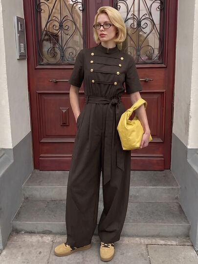 Struktiv Women's Spring/Summer Casual Napoleon Style Cinched Waist Brown Short Sleeve Jumpsuit, Suitable For Parties, Daily Commute And Shopping