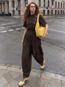 Struktiv 女款春夏休閒復古優雅拿破崙風收腰深棕色短袖連身褲，適合派對、日常通勤與日常穿著 - 棕色 - 查看 4