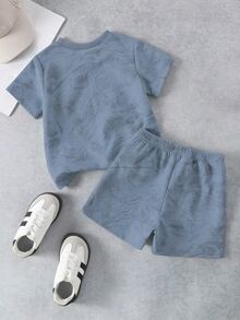 SHEIN Streecool Kids 2件組小男孩休閒純色T恤+短褲套裝，夏季幼兒男童服飾，適合日常穿著、上學、旅行、戶外玩耍、生日，藍色 - 藍色 - 查看 2