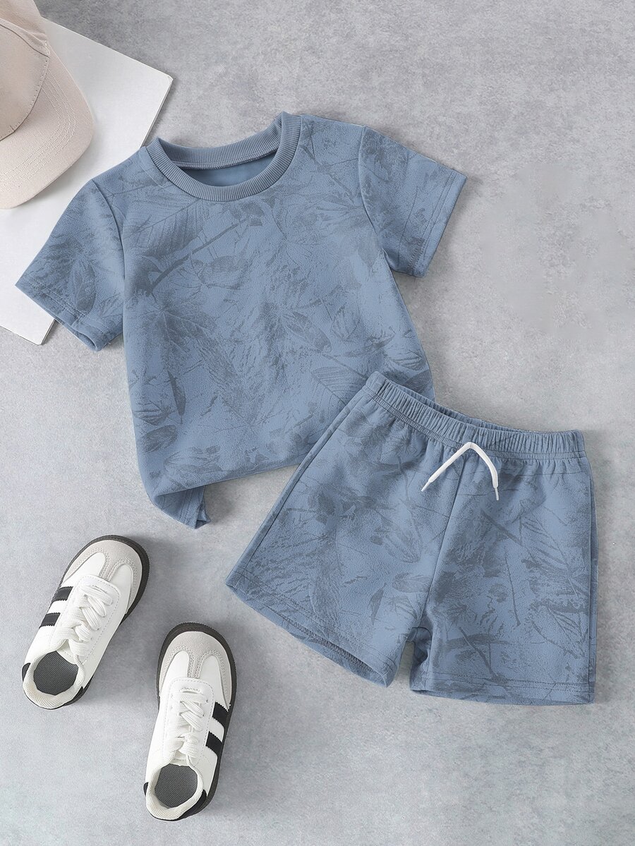 SHEIN Streecool Kids 2件組小男孩休閒純色T恤+短褲套裝,夏季幼兒男童服飾,適合日常穿著、上學、旅行、戶外玩耍、生日,藍色 - 藍色 - 查看 1