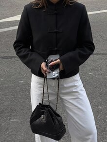 Siren Gaze 女款復古黑色優雅修身版型漏斗領立領緹花短外套 龍骨鈕扣 中式夾克 晚宴聚會 秋季 - 黑色 - 查看 4