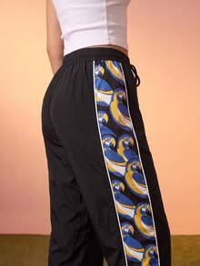 CAJUNI Women's Jogger Pants With Drawstring Waist And Blue Macaw Tropical Print - Black - View 7