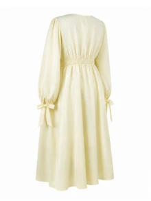 SHEIN Gaun Maxi Hamil Ukuran Plus Lengan Panjang Model A-Line dengan Detail Kerut, Pita, Kancing Depan, Kancing Berlapis Kain, dan Ikat Pinggang Belakang untuk Pernikahan dan Musim Gugur - Kuning - View 3