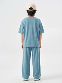 兒童青少年男孩休閒學院風大字母3D壓紋圓領短袖T恤與長褲兩件套，適合通勤、上學、日常休閒、旅行、運動，春夏穿著 - 藍色 - 查看 2