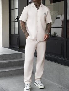 Manfinity CasualCool 男士極簡杏色百搭短袖襯衫與直筒彈性腰長褲套裝，舒適休閒商務通勤居家穿著 - 杏色 - 查看 4