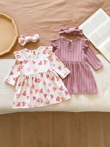 SHEIN Vintaside Kids 2件組嬰兒女嬰8個月新款長袖洋裝附髮帶，0-9個月女嬰荷葉飛袖洋裝，滿版愛心印花，大蝴蝶結，復古粉色羅紋抓絨百褶裙，超值多色組合包，新生兒公主套裝，外出穿搭 - 藕粉色 - 查看 2