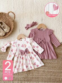 SHEIN Vintaside Kids 2件組嬰兒女嬰8個月新款長袖洋裝附髮帶，0-9個月女嬰荷葉飛袖洋裝，滿版愛心印花，大蝴蝶結，復古粉色羅紋抓絨百褶裙，超值多色組合包，新生兒公主套裝，外出穿搭 - 藕粉色 - 查看 1