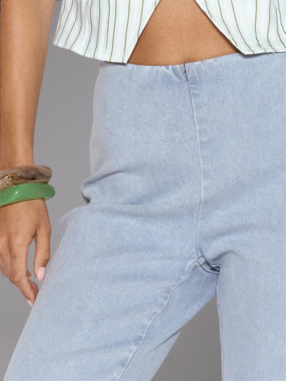 Fitted Cinched Low Rise Concealed Side Zipper Capri Pants Cute Daily Everyday Coolgirl Undone