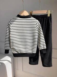 SHEIN 兒童小男孩 2件組秋冬休閒學院風條紋 Polo 衛衣與燈芯絨長褲套裝，小男孩秋冬服飾套裝，柔軟復古，返校穿搭 - 黑色 - 查看 3