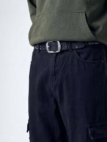 QuarKem Men Cotton Embroidery Flap Pockets Cargo Jeans - Black - View 3