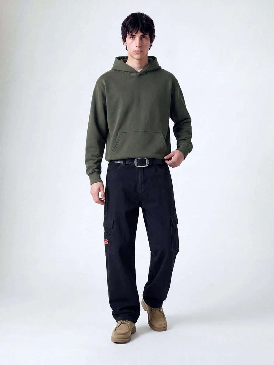 QuarKem Men Cotton Embroidery Flap Pockets Cargo Jeans - Black - View 1