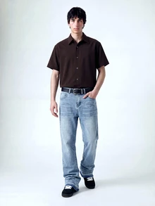 QuarKem 男士浅色水洗叠层喇叭牛仔裤，踝部拉链设计。修身长款牛仔裤，打造现代休闲风格。男士牛仔裤 - 淺色水洗藍 - 查看 1