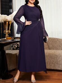 Reflora Elegantes Partykleid in Große Größen mit Glockenärmeln für den Herbst - Violett - Übersicht 5