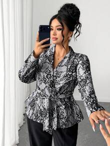 Elenzga Jaket Wanita Ukuran Besar Model A-Line dengan Potongan Acak Elegan, Bahan Dasar Abu-abu, Motif Renda Imitasi, Bahu Reguler, Lengan Panjang, Kerah Lebar, Kancing Ganda, Kancing Mutiara, dan Pita, - Grey - View 3