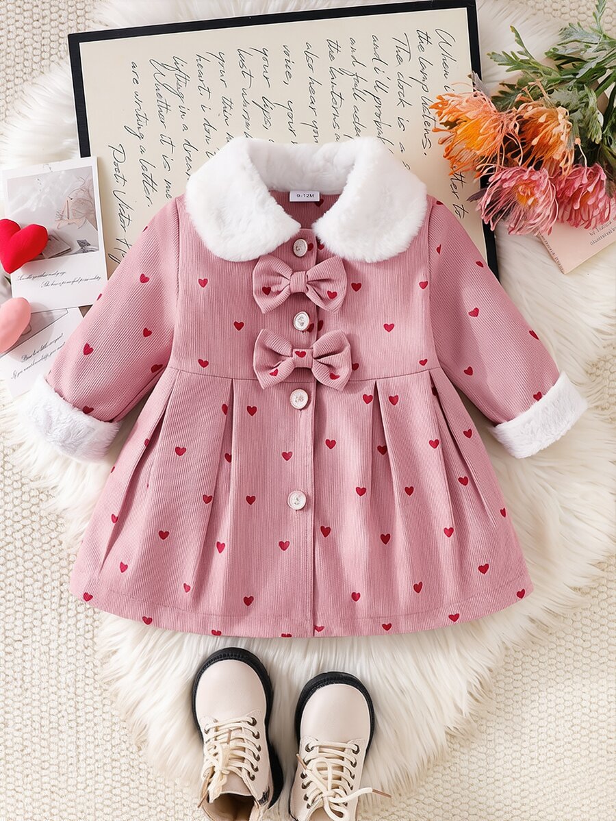 SHEIN Vintaside Kids 女嬰毛領3D蝴蝶結風衣外套,秋冬粉色愛心印花3D蝴蝶結毛裏領可愛風衣,女童冬季保暖外套 - 粉色 - 查看 1