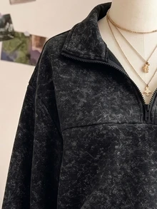 青少年女孩深色做舊半拉鍊立領運動衫，半拉鍊設計層次豐富，黑色羅紋下擺與袖口，寬鬆版型，低調色調，簡約且具氛圍感，適合秋冬穿著 - 灰色 - 查看 4