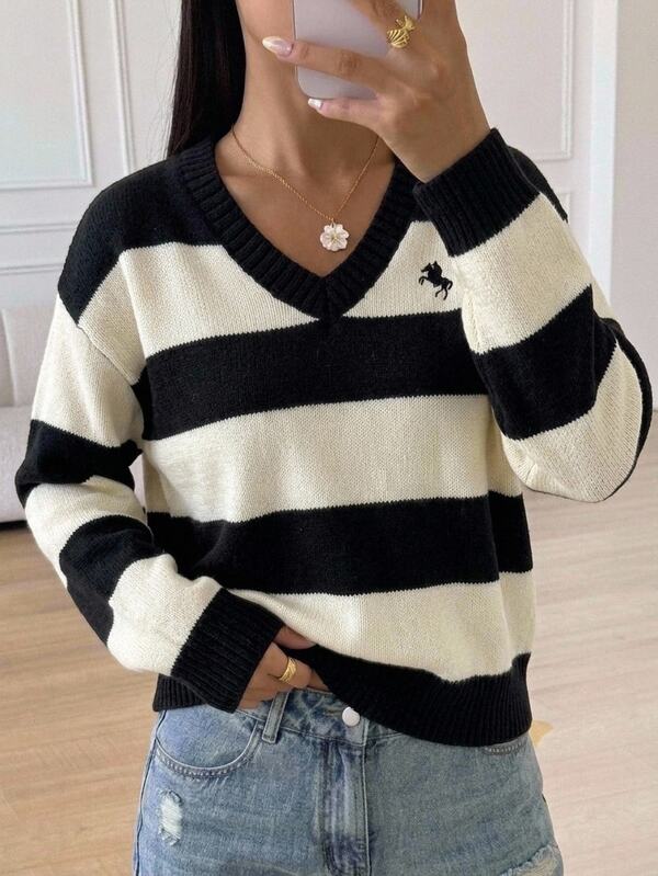 SHEIN 1pc Women's Fashion Colorblock Striped V-Neck Loose Drop Shoulder Long Sleeve Casual Slouchy Sweater With Black Horse Embroidery Pattern On Chest, Regular Thickness, Neat Hem, Tight Cuffs, Soft And Skin-Friendly, Versatile For Daily Wear, School, Shopping, Outdoor Activities And Other Occasions, Suitable For Autumn/Winter