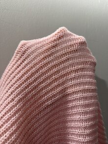 SHEIN CURVE+ Plus Size Women's Deep V-Neck Lightweight Knit Sweater, Casual Elegant Asymmetric Shoulder Long Sleeve Pink Sweater, Autumn, Casual, Brunch, Light Pink - Pink - View 8