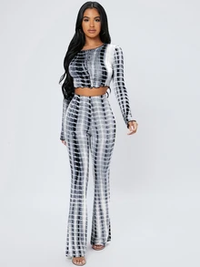 SHEIN PETITE 小碼紮染荷葉邊短版上衣與喇叭褲套裝 - 黑與白 - 查看 5
