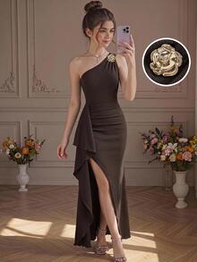 SHEIN Kids Teen Girls Partywear Brown Off-Shoulder, Ruched, Cut-Out, High-Slit Gown With Metallic Floral Embellishment, Robe Chic, Back To School - Coffee Brown - View 1