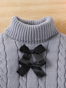 SHEIN 幼童女童灰色圓領長袖蝴蝶結麻花針織毛衣洋裝，秋冬款，返校穿搭，保暖舒適，節慶聖誕套裝 - 灰色 - 查看 3
