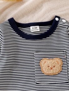 SHEIN 新生兒紋理羅紋布料熊圖案上衣，貼袋設計，休閒基礎男嬰套裝，舒適休閒日常穿著衣物 - 藍白色 - 查看 8