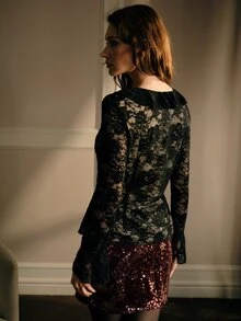 MOTF PREMIUM BLUS RENDA BERGELOMBANG UNTUK WANITA - Hitam - View 4