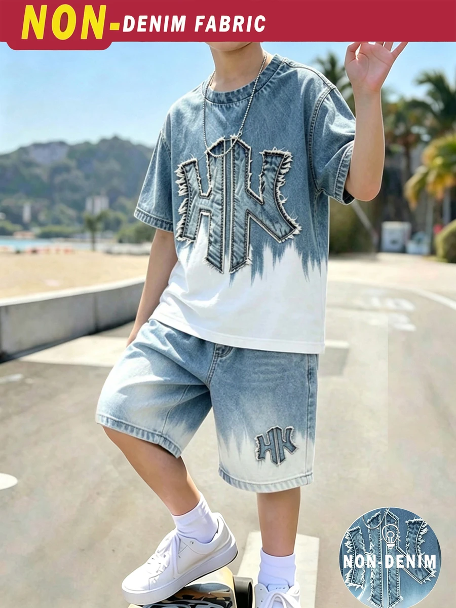 SHEIN 青少年男孩數位英文圖案短袖T恤與短褲套裝,休閒舒適春夏穿搭,時尚風格,適合外出與戶外運動 - 彩色 - 查看 1