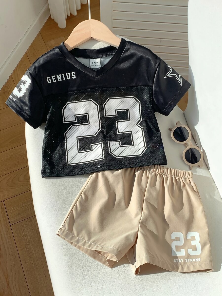 SHEIN 2件裝男嬰時尚可愛運動風球衣短袖T恤套裝,適合春夏季 - 彩色 - 查看 1