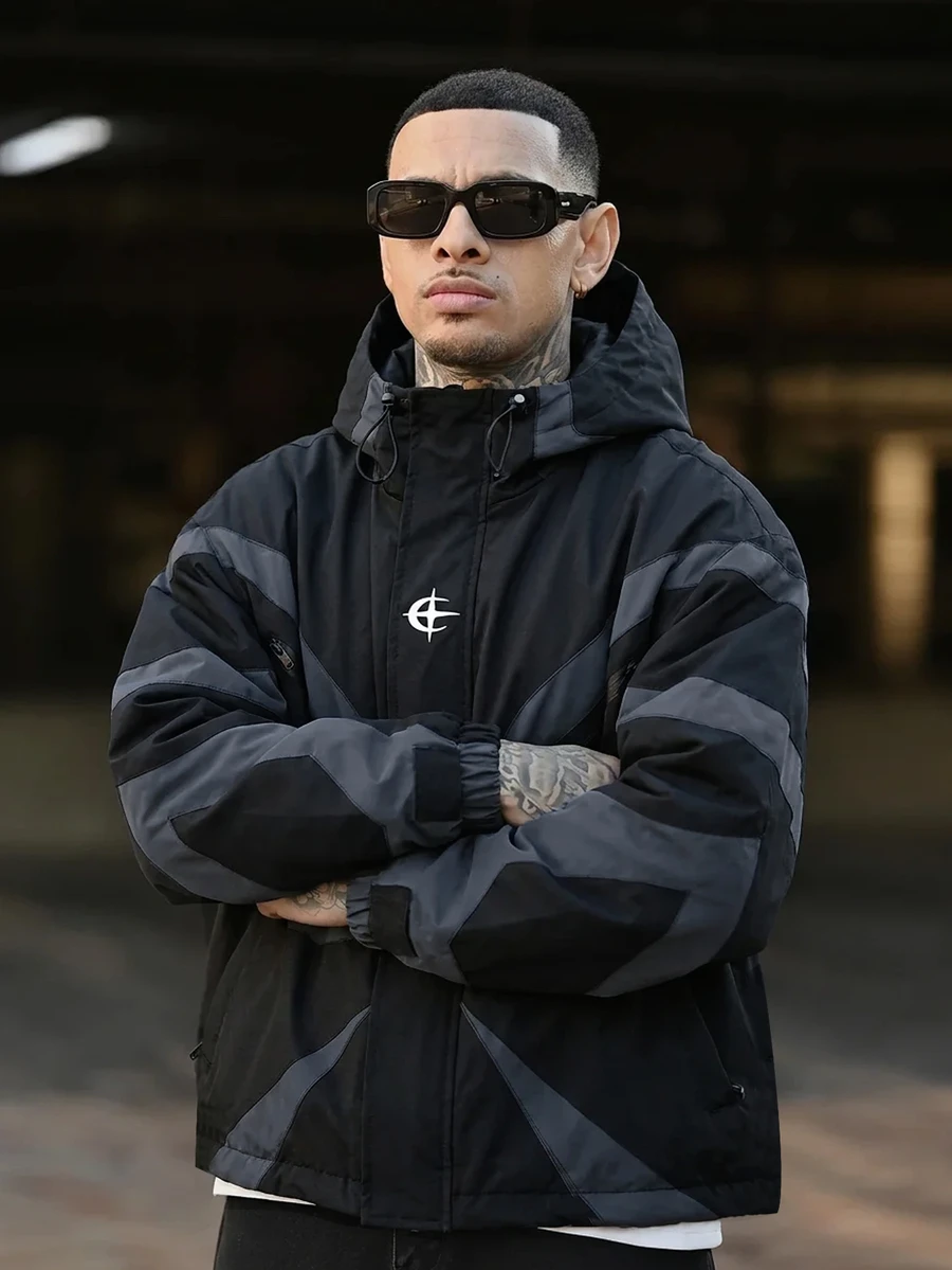 Devon Thys Manfinity Streetrush 男士长袖休闲撞色拼接设计夹克,适合春秋季穿着,科技风夹克,黑色图案夹克,图案拉链夹克,男士长袖防风夹克,男士长袖短款夹克 - 黑色 - 查看 1