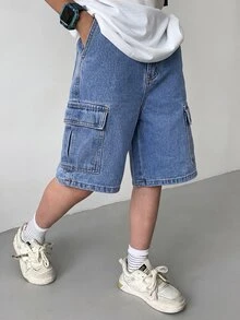 SHEIN Little Byeori 男童休闲时尚街头风字母印花翻盖口袋牛仔短裤，夏季 - 中等水洗藍 - 查看 4