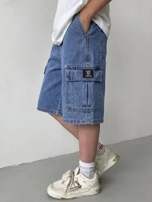 SHEIN Little Byeori 男童休闲时尚街头风字母印花翻盖口袋牛仔短裤，夏季 - 中等水洗藍 - 查看 7