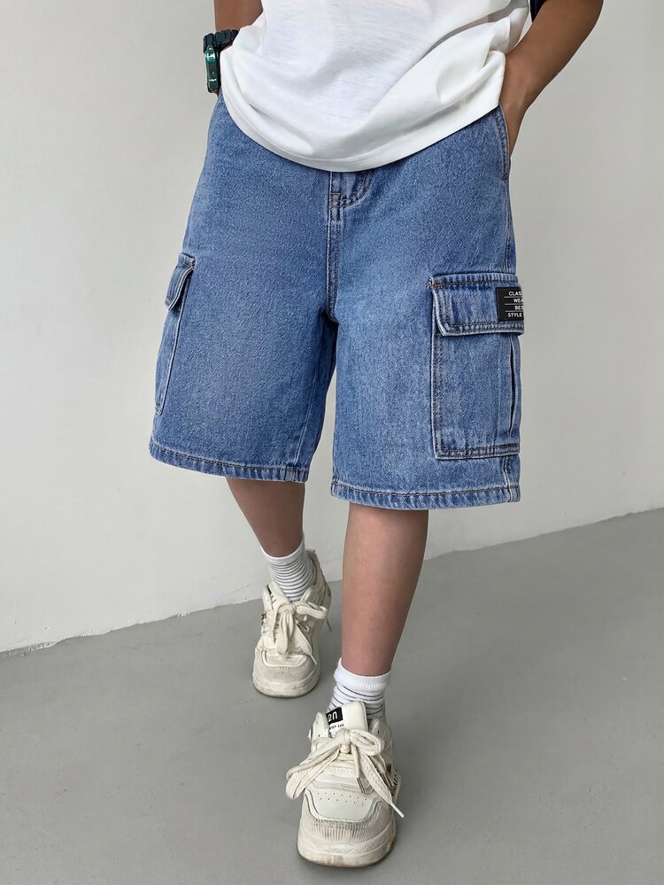 SHEIN Little Byeori Tween Boys' Casual Fashionable Street Wear Letter Printed Flap Pocket Denim Shorts, Summer Day Time Blue - Medium Wash - View 3