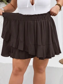 SHEIN CURVE+ شورت نسائي فضفاض بلون موحد مع حافة مكشكشة، مقاس منحني US22، مناسب لمهرجان الموسيقى وإجازة الشاطئ والأسلوب البوهيمي - بني - مشاهدة 6
