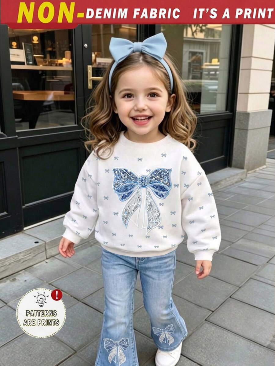 SHEIN 嬰兒與幼兒 2 件套,秋冬新款滿版印花小蝴蝶結圓領套頭衛衣 + 蝴蝶結印花喇叭褲,適合秋冬穿著,校園風 - 彩色 - 查看 1